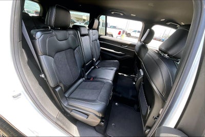 2026 Jeep Grand Cherokee L GRAND CHEROKEE L LAREDO ALTITUDE 4X2