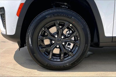 2026 Jeep Grand Cherokee L GRAND CHEROKEE L LAREDO ALTITUDE 4X2