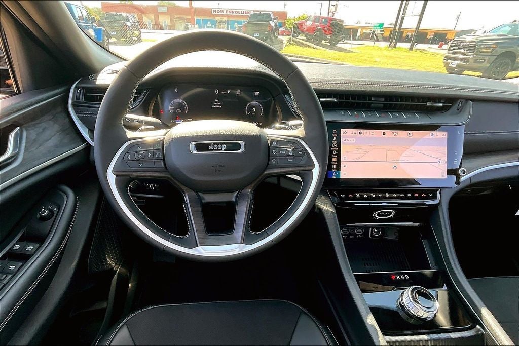 2026 Jeep Grand Cherokee L GRAND CHEROKEE L LAREDO ALTITUDE 4X2
