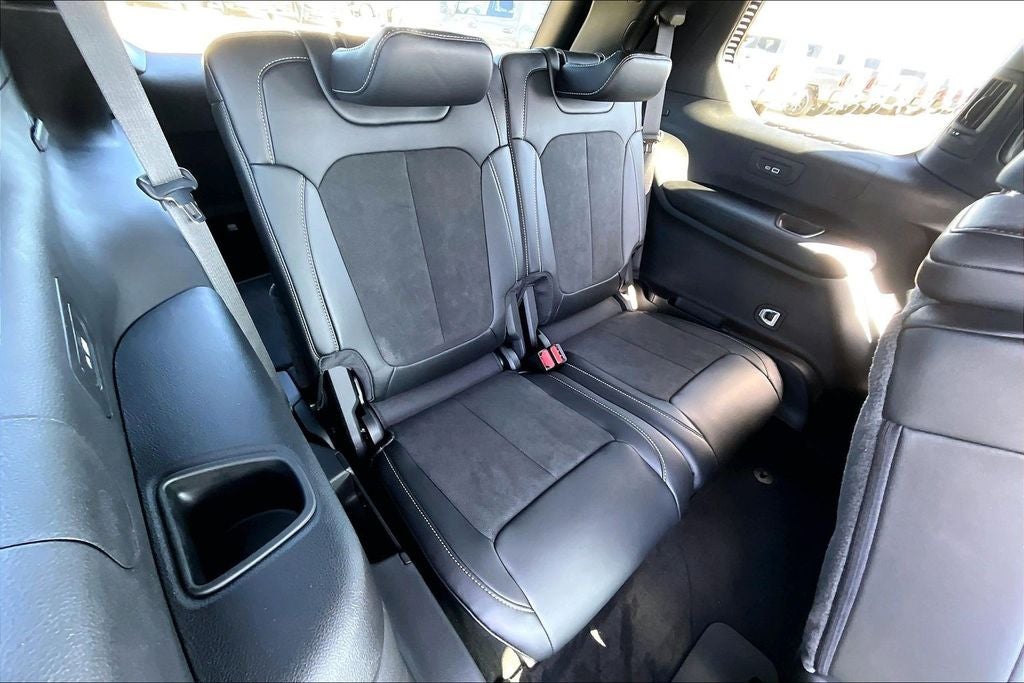 2026 Jeep Grand Cherokee L GRAND CHEROKEE L LAREDO ALTITUDE 4X2