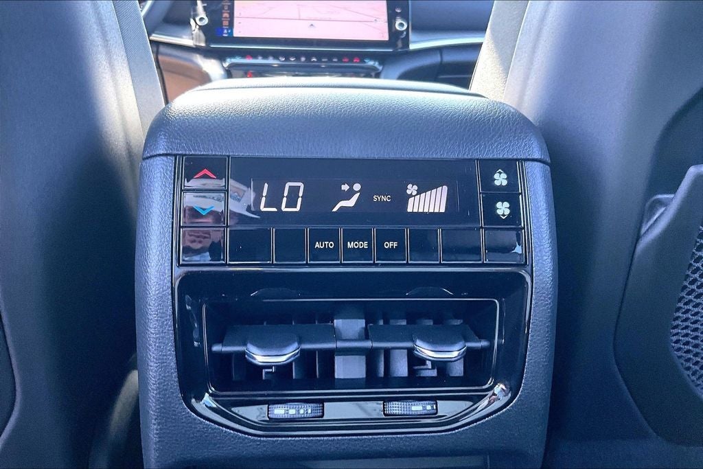 2026 Jeep Grand Cherokee L GRAND CHEROKEE L LAREDO ALTITUDE 4X2