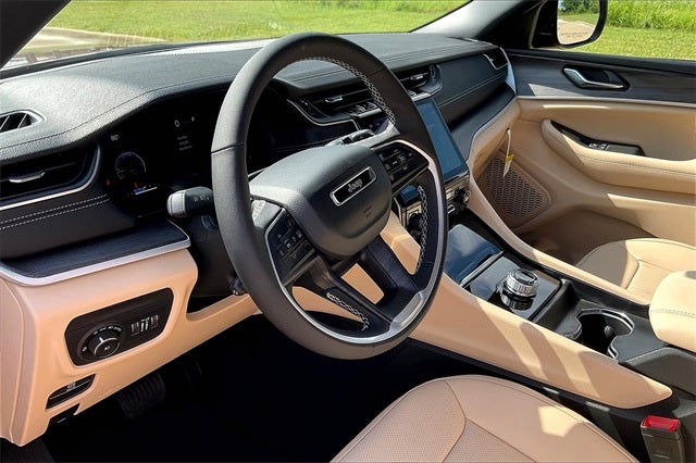 2025 Jeep Grand Cherokee L GRAND CHEROKEE L LIMITED 4X2