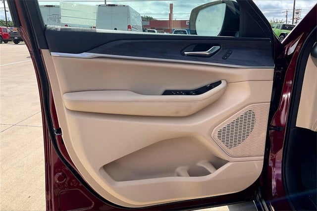 2025 Jeep Grand Cherokee L GRAND CHEROKEE L LIMITED 4X2