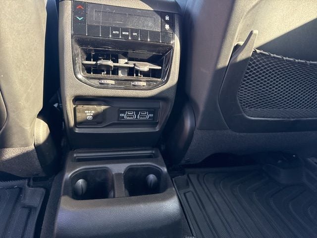 2022 Jeep Grand Cherokee L Laredo