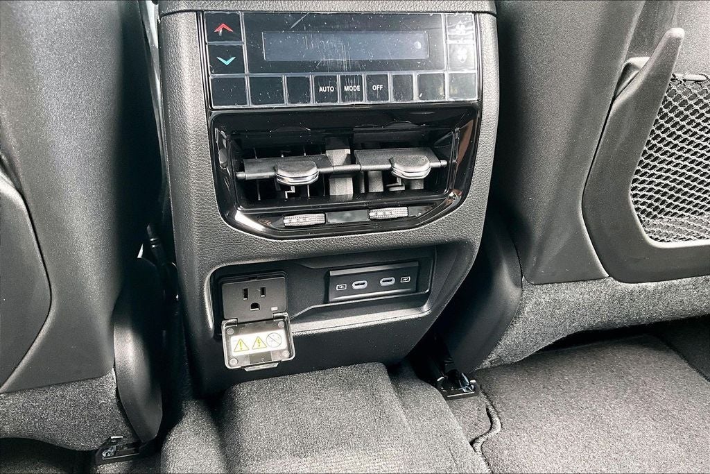 2026 Jeep Grand Cherokee L GRAND CHEROKEE L LAREDO ALTITUDE 4X4