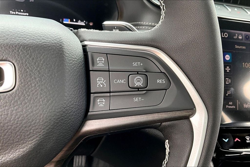 2026 Jeep Grand Cherokee L GRAND CHEROKEE L LAREDO ALTITUDE 4X4