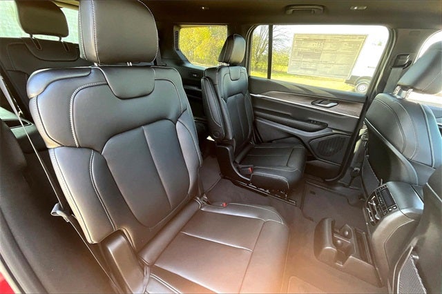 2025 Jeep Grand Cherokee L GRAND CHEROKEE L LIMITED 4X4