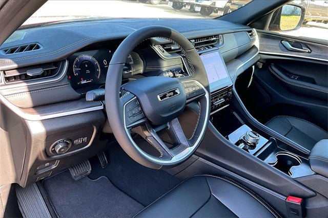 2025 Jeep Grand Cherokee L GRAND CHEROKEE L LIMITED 4X4