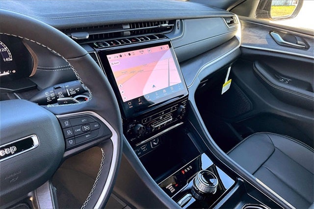 2025 Jeep Grand Cherokee L GRAND CHEROKEE L LIMITED 4X4