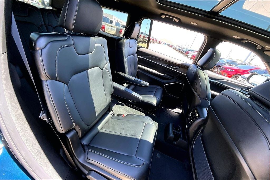 2026 Jeep Grand Cherokee L GRAND CHEROKEE L LIMITED RESERVE 4X4