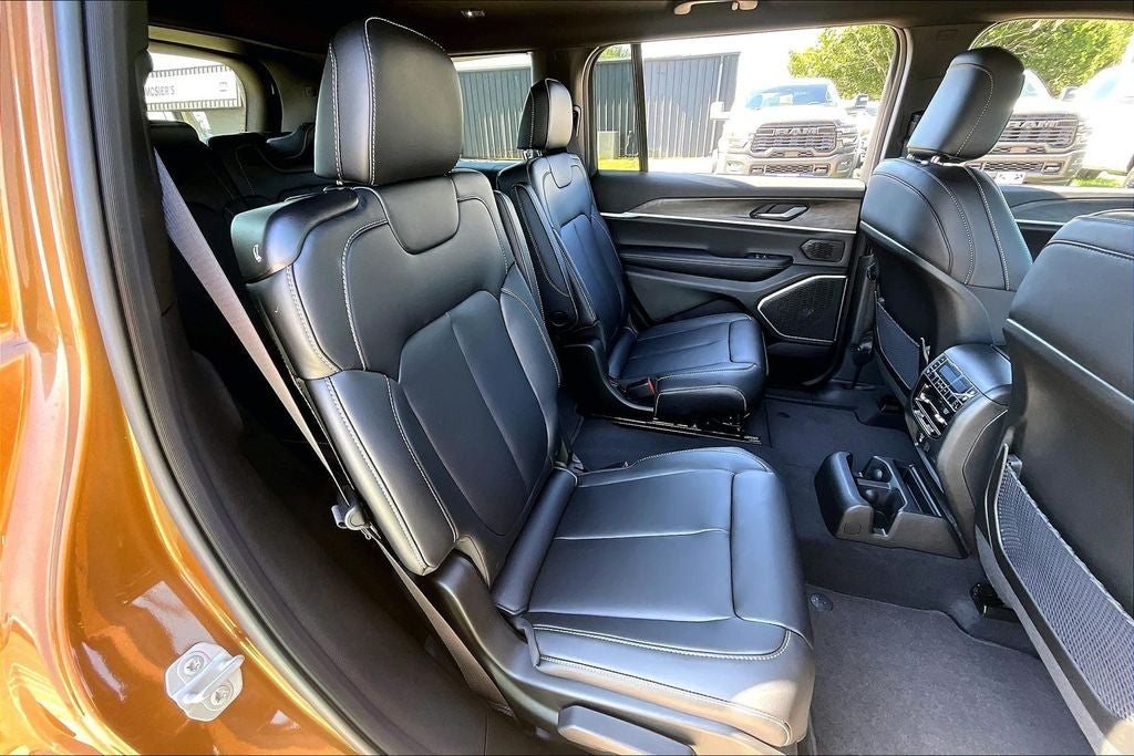 2026 Jeep Grand Cherokee L GRAND CHEROKEE L LIMITED 4X4