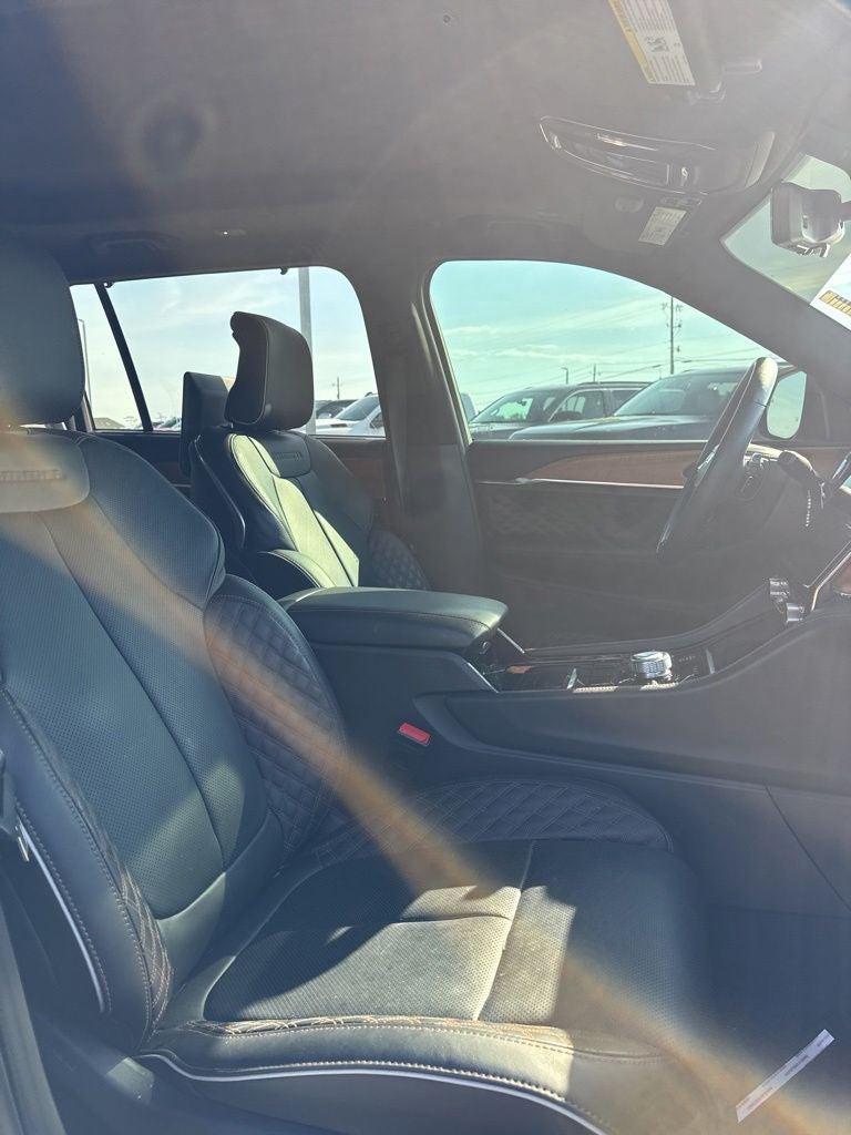 2025 Jeep Grand Cherokee L Summit Reserve 4x4