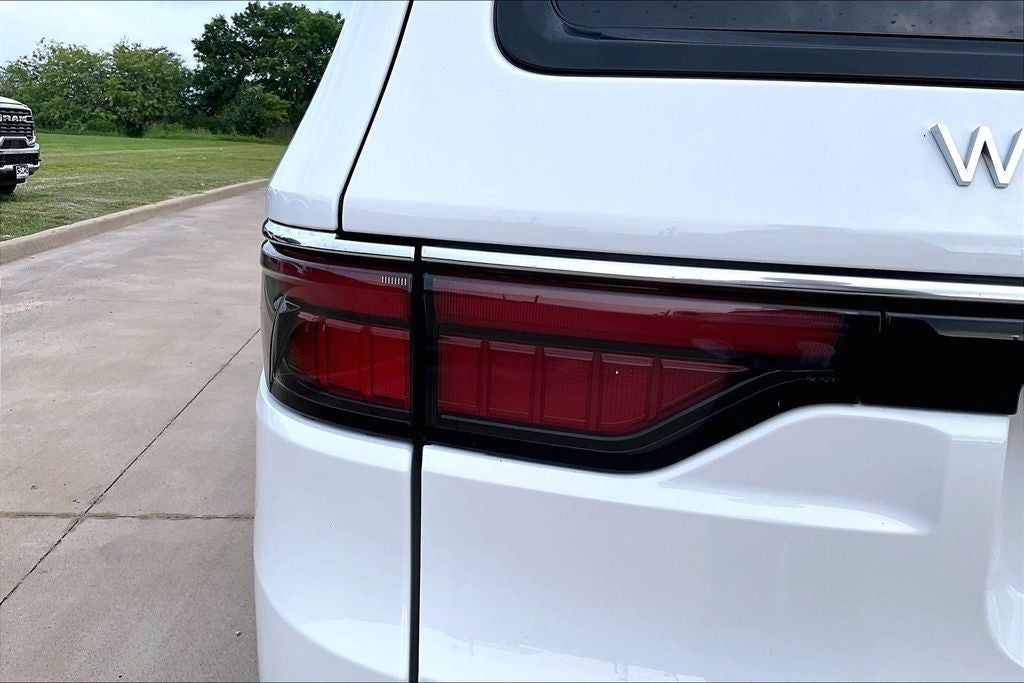 2024 Jeep Wagoneer Series I 4x2