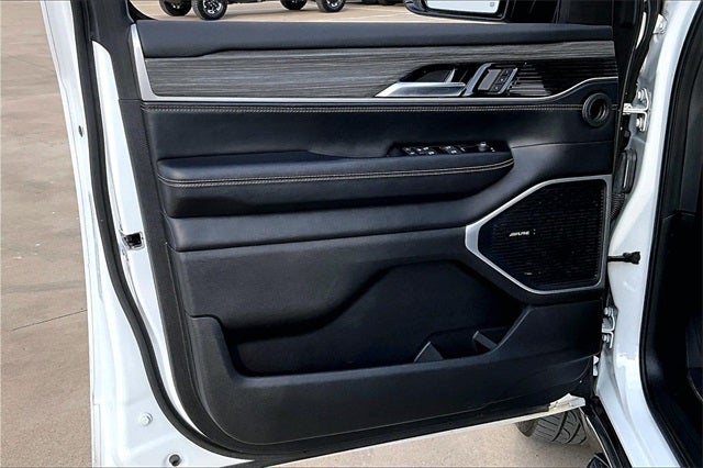 2024 Jeep Wagoneer Series II 4x2