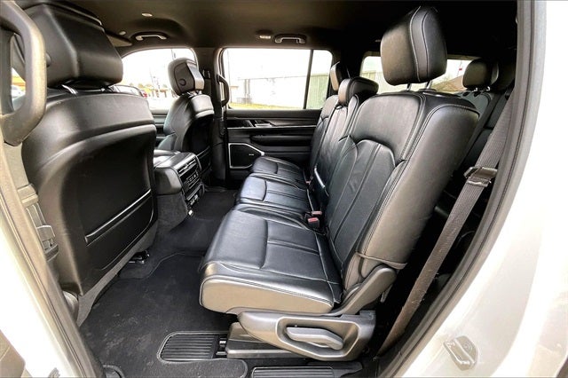 2024 Jeep Wagoneer Series II 4x2