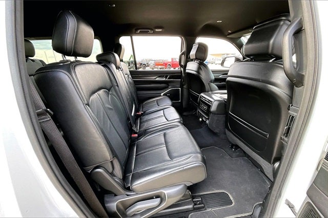 2024 Jeep Wagoneer Series II 4x2