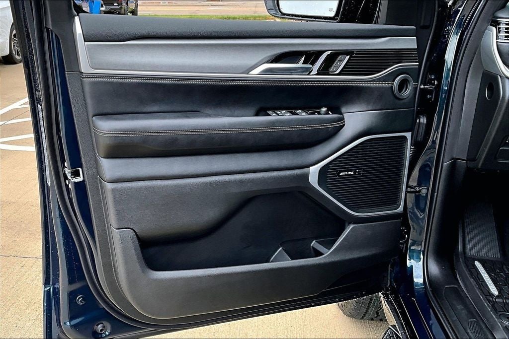 2026 Jeep Grand Wagoneer GRAND WAGONEER UPLAND 4X4