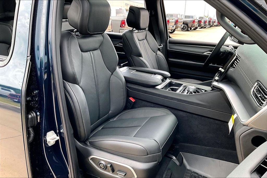 2026 Jeep Grand Wagoneer GRAND WAGONEER UPLAND 4X4