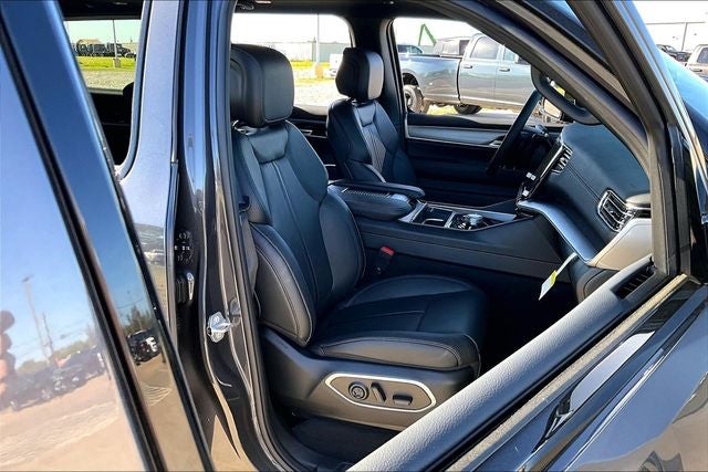 2026 Jeep Grand Wagoneer GRAND WAGONEER UPLAND 4X4