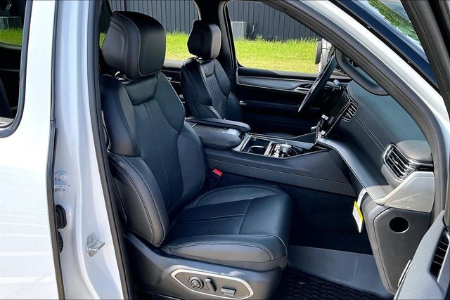 2026 Jeep Grand Wagoneer GRAND WAGONEER UPLAND 4X4