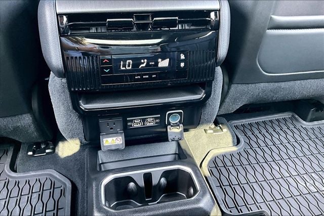 2026 Jeep Grand Wagoneer GRAND WAGONEER UPLAND 4X4