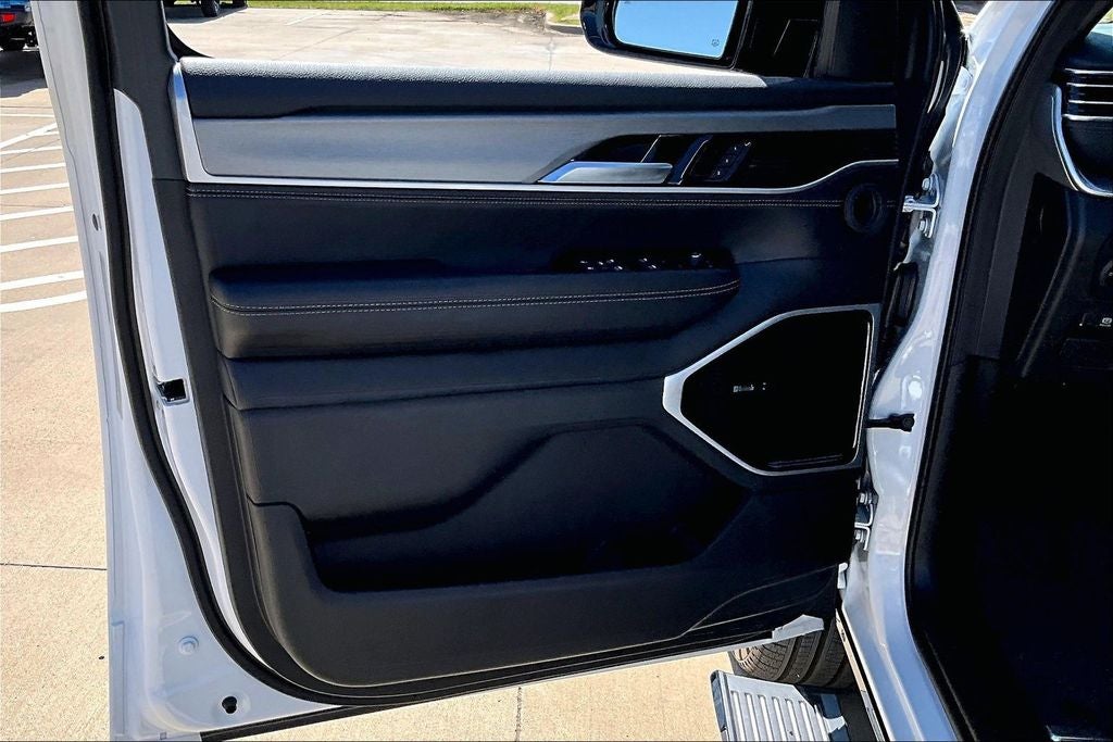 2026 Jeep Grand Wagoneer GRAND WAGONEER LIMITED RESERVE 4X4