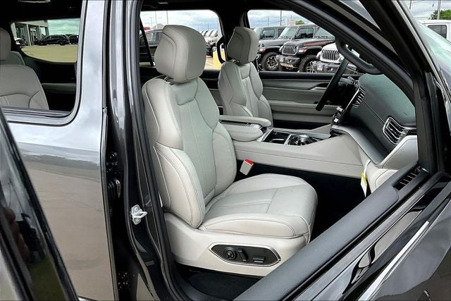 2026 Jeep Grand Wagoneer GRAND WAGONEER LIMITED ALTITUDE 4X4