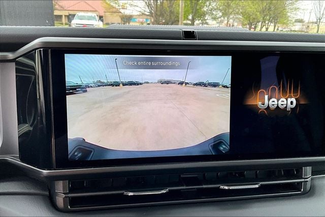 2026 Jeep Gladiator GLADIATOR SAHARA 4X4