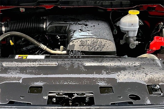 2024 RAM 1500 Classic Warlock Crew Cab 4x4 5'7' Box