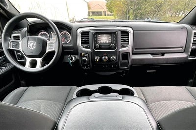 2024 RAM 1500 Classic Warlock Crew Cab 4x4 5'7' Box