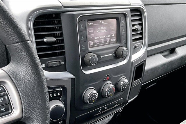 2024 RAM 1500 Classic Warlock Crew Cab 4x4 5'7' Box