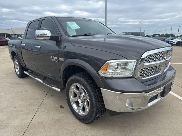2018 RAM 1500 Laramie Crew Cab 4x4 5'7' Box
