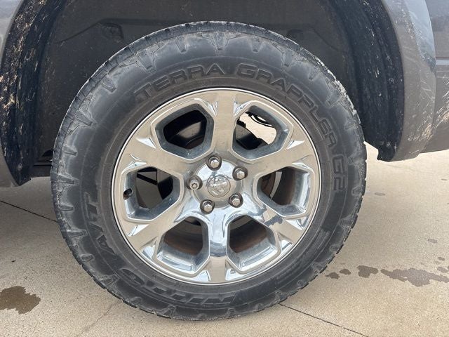 2018 RAM 1500 Laramie Crew Cab 4x4 5'7' Box