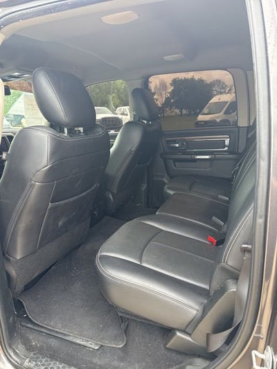 2018 RAM 1500 Laramie Crew Cab 4x4 5'7' Box