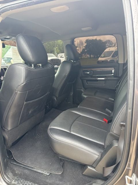 2018 RAM 1500 Laramie Crew Cab 4x4 5'7' Box