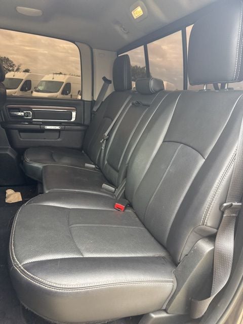 2018 RAM 1500 Laramie Crew Cab 4x4 5'7' Box