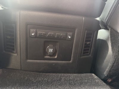 2018 RAM 1500 Laramie Crew Cab 4x4 5'7' Box