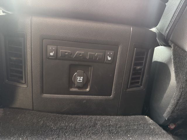 2018 RAM 1500 Laramie Crew Cab 4x4 5'7' Box