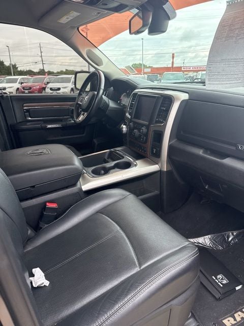 2018 RAM 1500 Laramie Crew Cab 4x4 5'7' Box