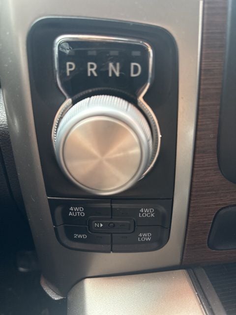 2018 RAM 1500 Laramie Crew Cab 4x4 5'7' Box