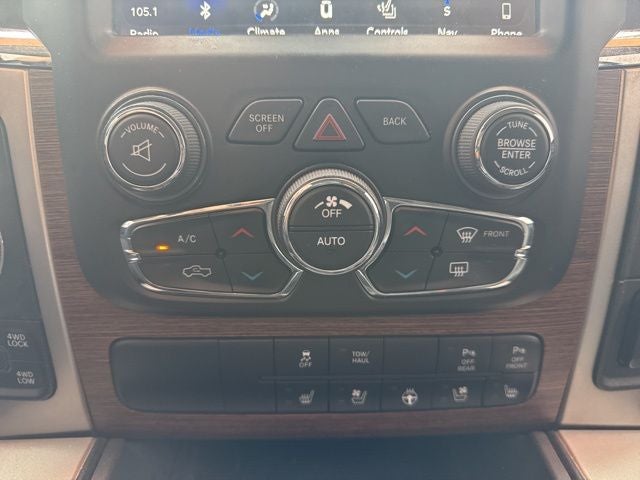 2018 RAM 1500 Laramie Crew Cab 4x4 5'7' Box