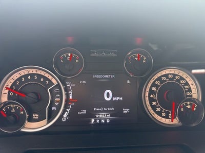 2018 RAM 1500 Laramie Crew Cab 4x4 5'7' Box