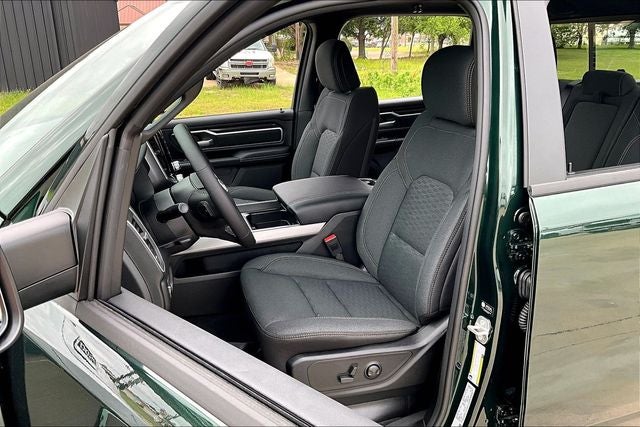 2026 RAM Ram 1500 RAM 1500 LONE STAR CREW CAB 4X2 5'7' BOX