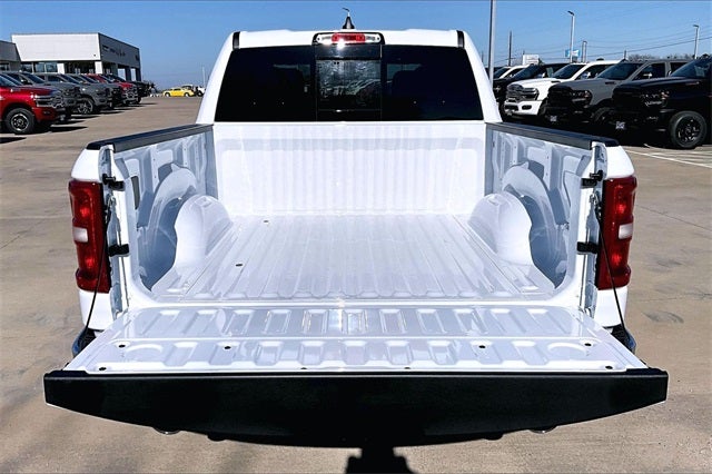 2026 RAM Ram 1500 RAM 1500 LONE STAR CREW CAB 4X2 5'7' BOX