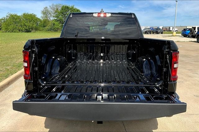 2026 RAM Ram 1500 RAM 1500 TRADESMAN CREW CAB 4X2 5'7' BOX