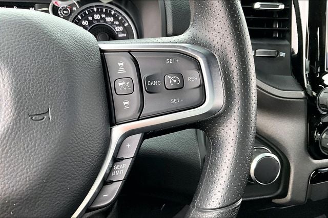 2026 RAM Ram 1500 RAM 1500 EXPRESS CREW CAB 4X2 5'7' BOX