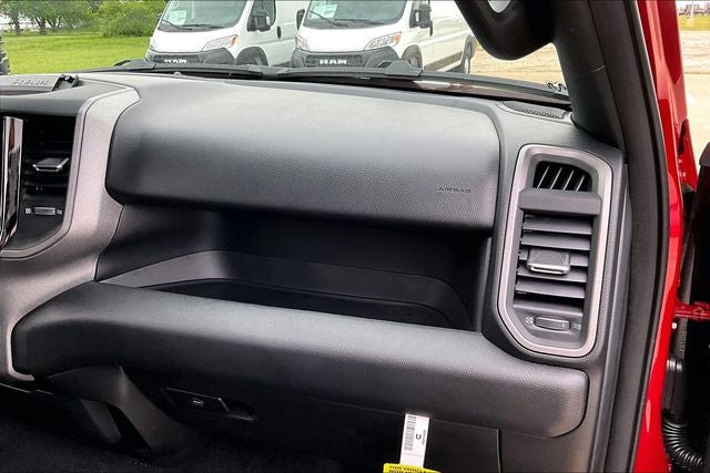 2026 RAM Ram 1500 RAM 1500 EXPRESS CREW CAB 4X2 5'7' BOX