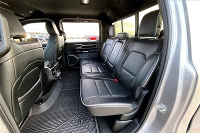 2022 RAM 1500 Laramie Crew Cab 4x2 5'7' Box