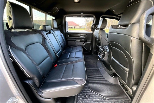 2022 RAM 1500 Laramie Crew Cab 4x2 5'7' Box