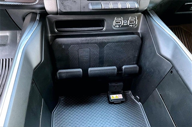 2022 RAM 1500 Laramie Crew Cab 4x2 5'7' Box